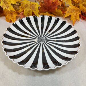 Grace's Teaware Fine Porcelain Scalloped Black White Halloween Dinner Plates 4